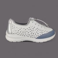 Półbuty damskie Wojtyłko 7A26328 Białe – Skóra, Perforacja, Błękit, Gumki